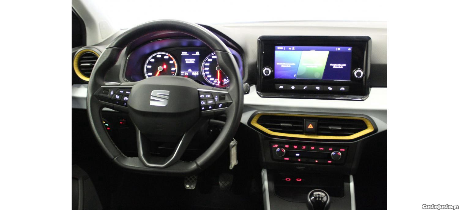 SEAT Arona 1.0 TSI Style 95cv — fotografia 11