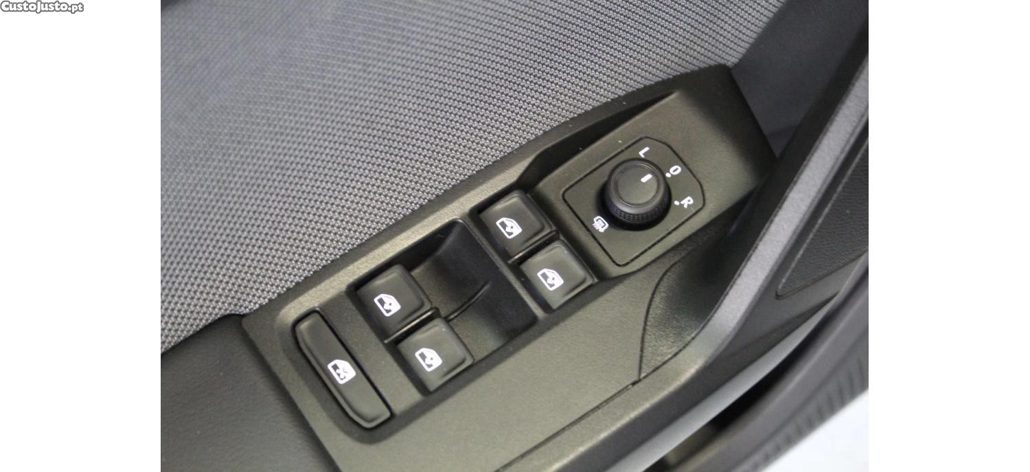 SEAT Leon 1.0 TSI Style 110cv — fotografia 5
