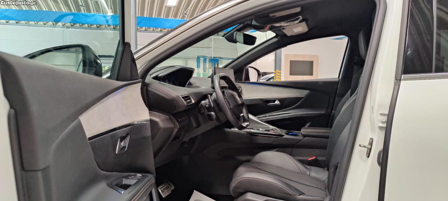 Peugeot 3008 1.6 Hybrid GT e-EAT8 — fotografia 4