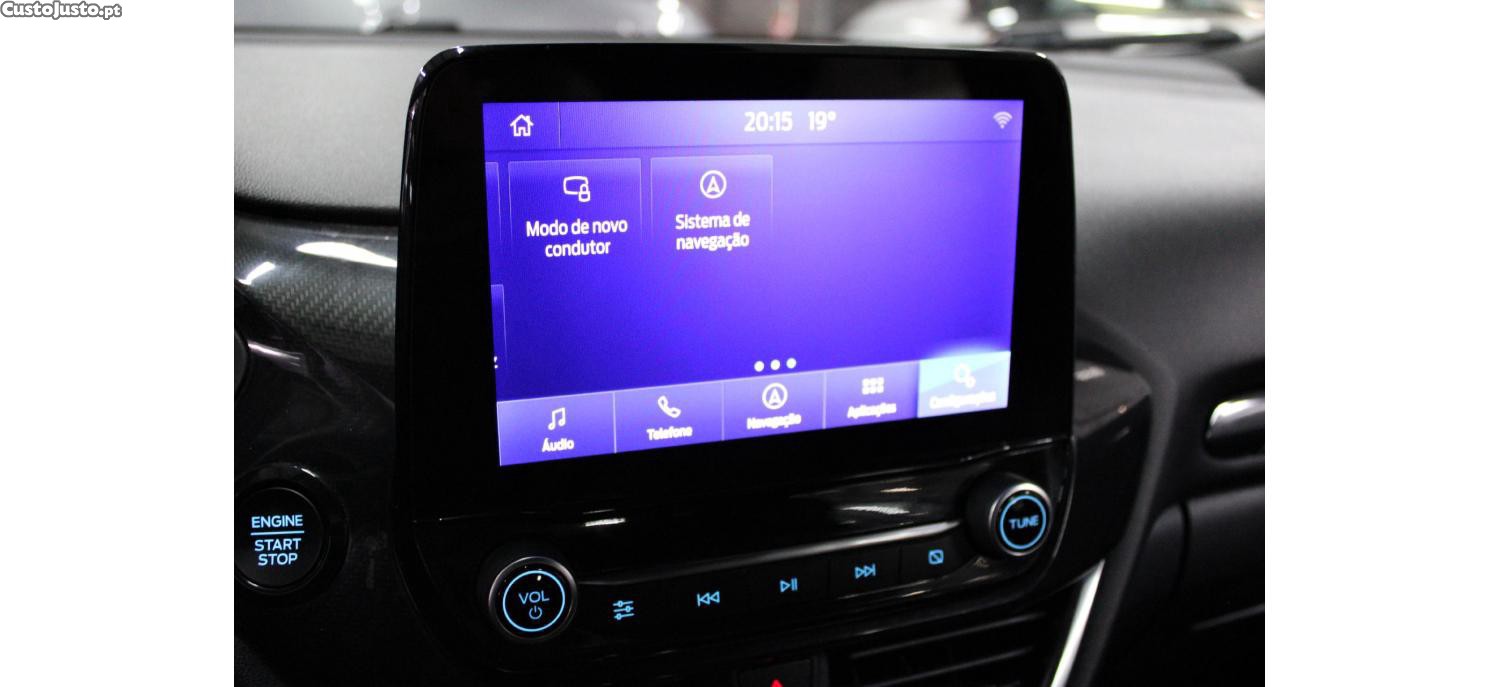 Ford Puma 1.0 EcoBoost MHEV ST-Line X Vivid Ruby Edition — fotografia 13