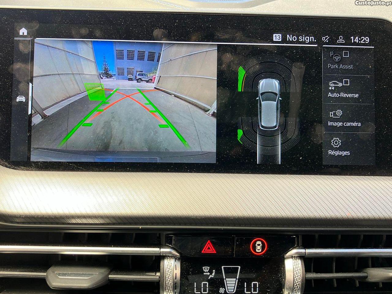 BMW 118 i Pack Desportivo M Auto — fotografia 10