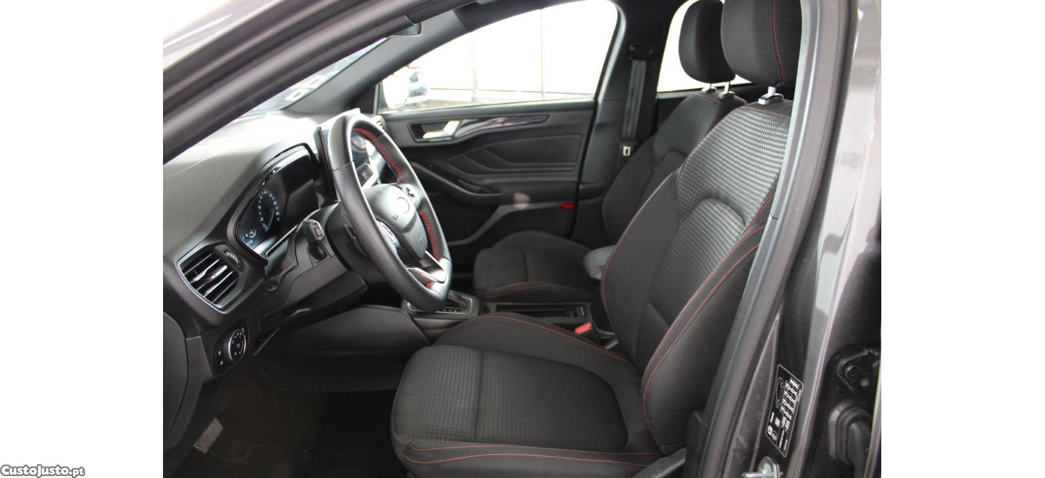 Ford Focus ST Line 1.0 Hybrid Ecoboost 125cv Aut — fotografia 19