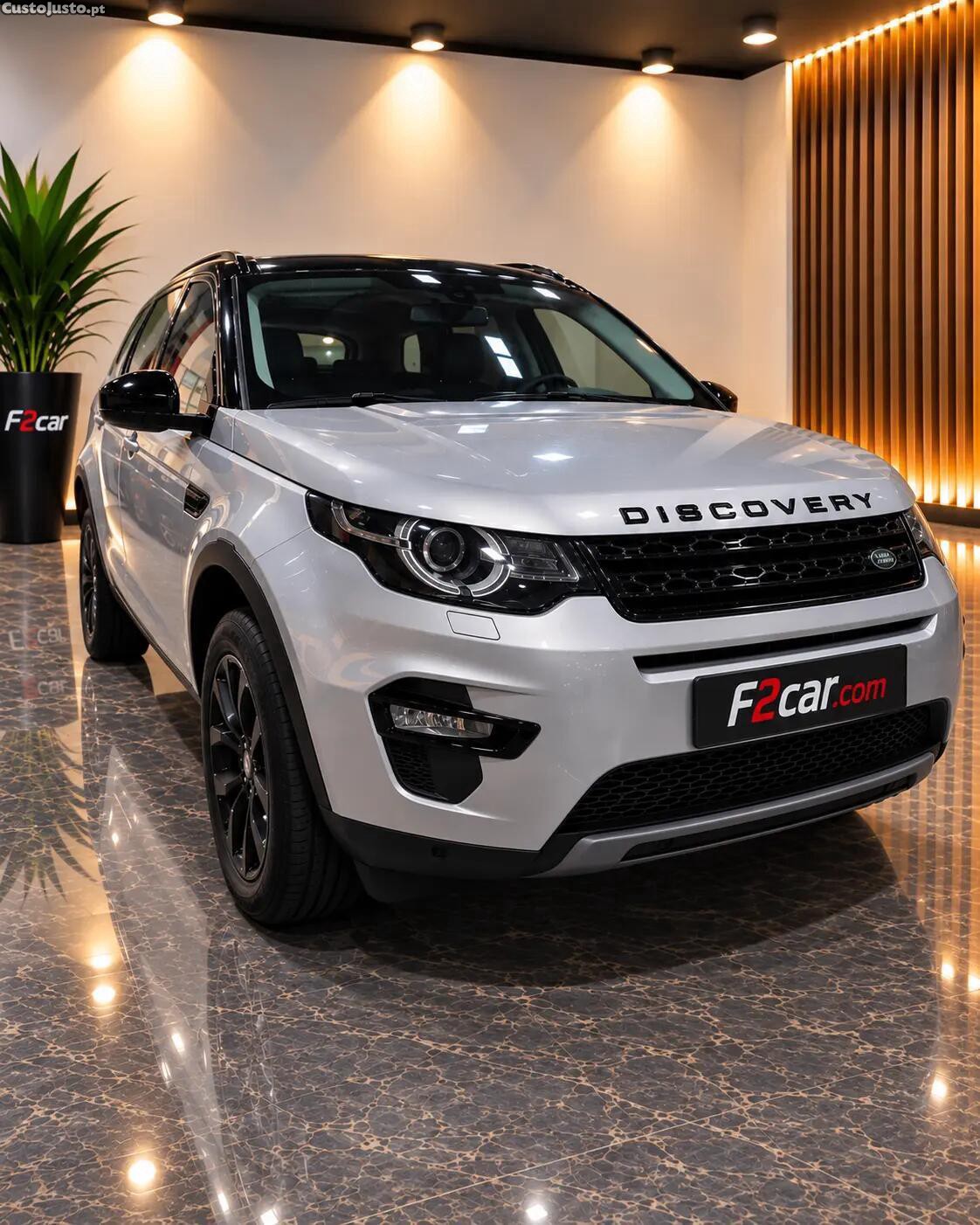 Land Rover Discovery 2.0 D AWD R-Dynamic HSE — fotografia 6
