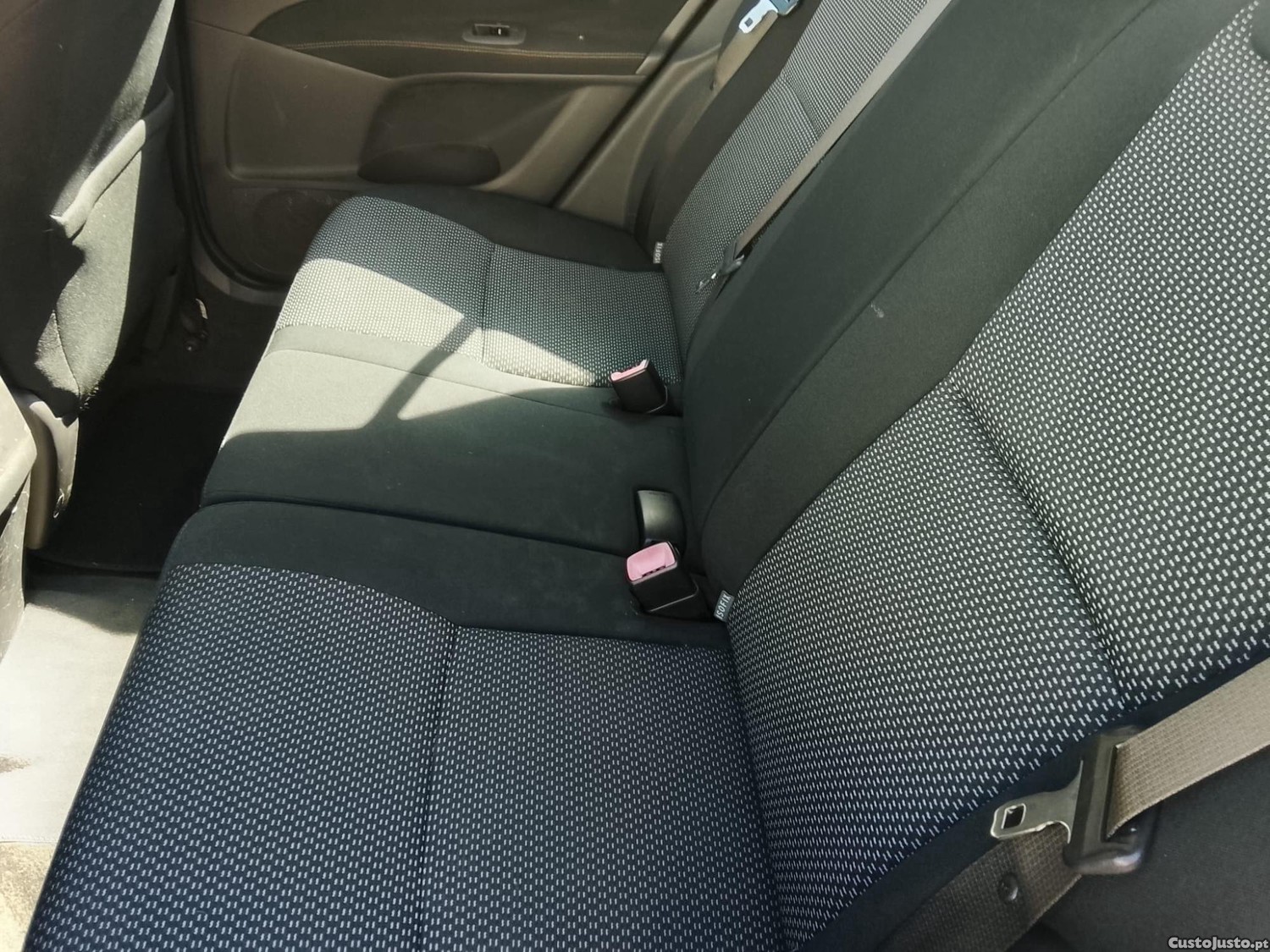 Toyota Auris 1.4 Gasolina-Literalmente Impecável IPO 10/2027 — fotografia 3