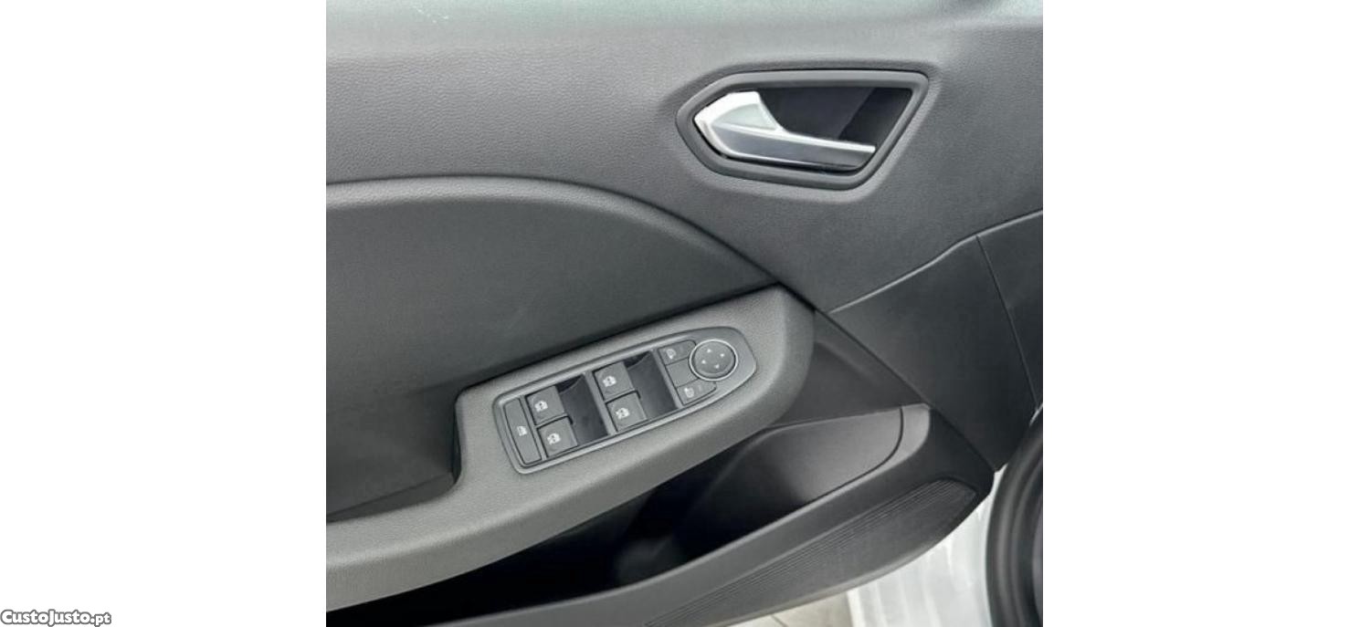 Renault Clio 1.0 Tce Evolution Bi-Fuel — fotografia 4