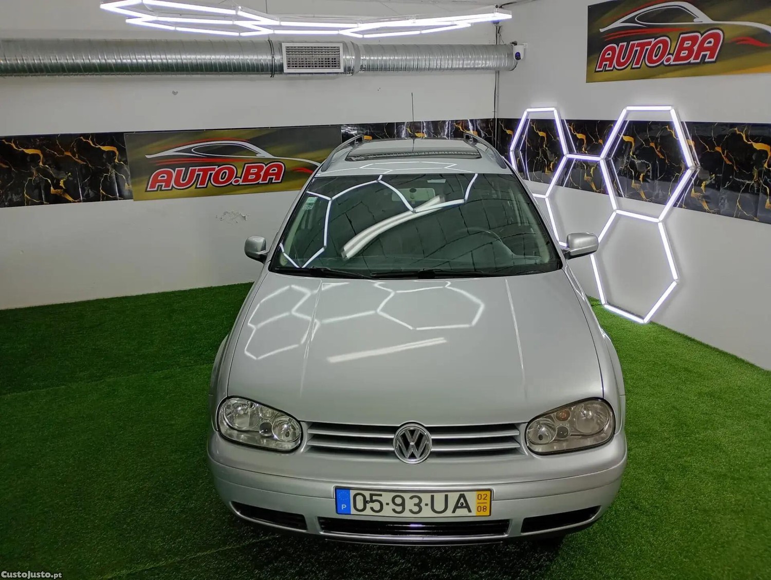 Volkswagen Golf 1.9 TDi Highline — fotografia 21