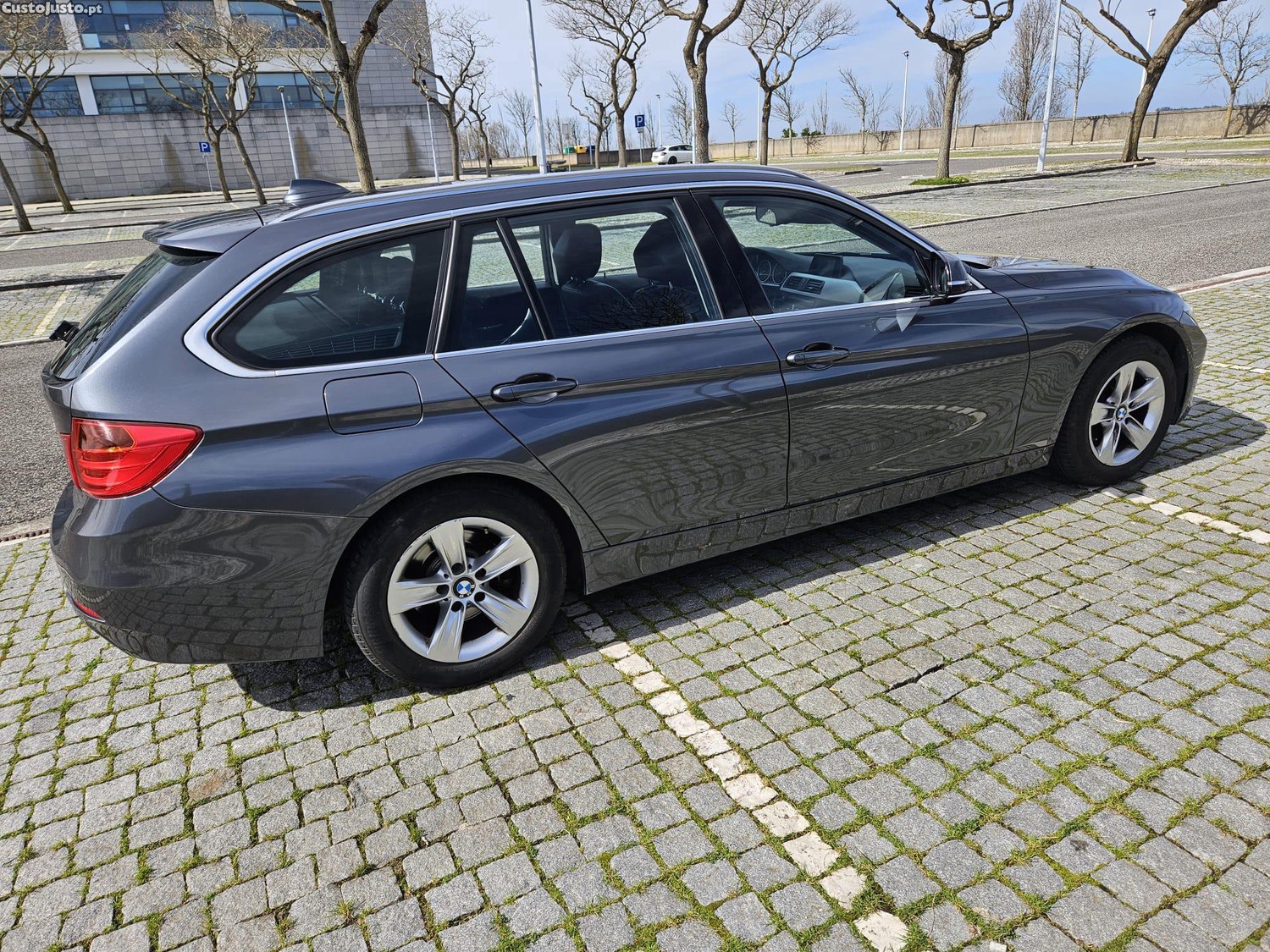 BMW 320 SPORT — photo 5