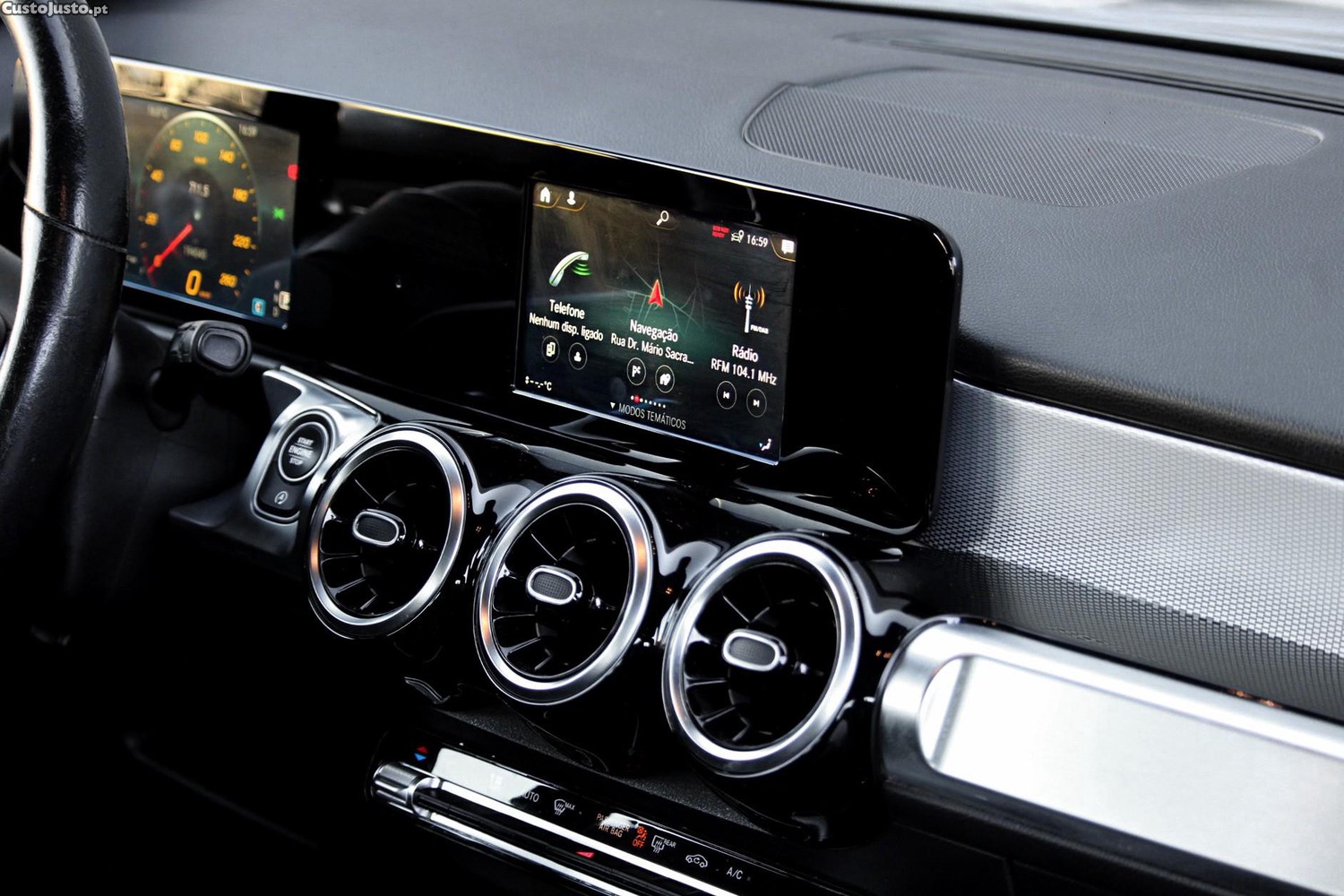 Mercedes-Benz GLB 200 d Progressive — fotografia 13