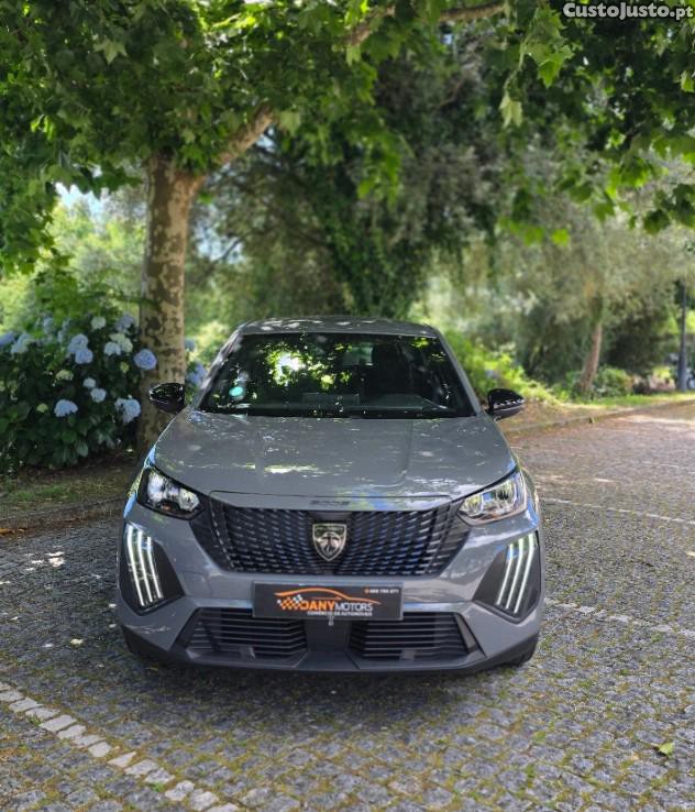 Peugeot 2008 50 kWh Active Pack — fotografia 12