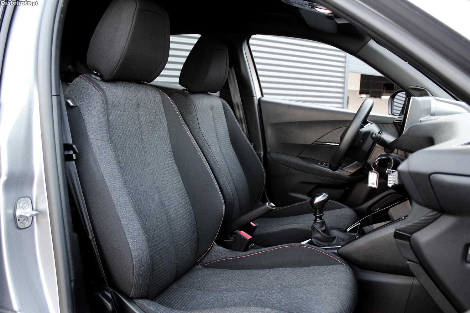 Peugeot 2008 1.2 PureTech Style — fotografia 18