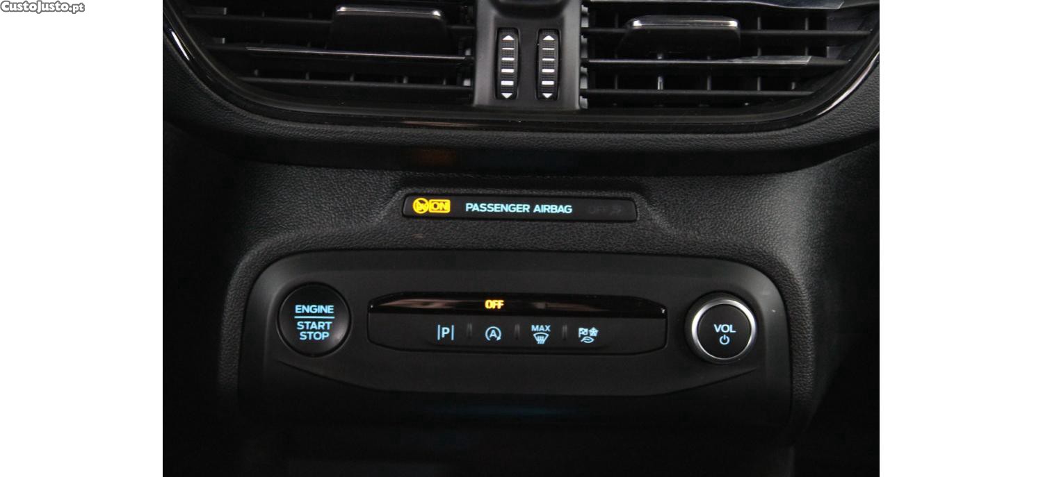 Ford Focus 1.0 EcoBoost 125cv MHEV ST-Line — fotografia 7