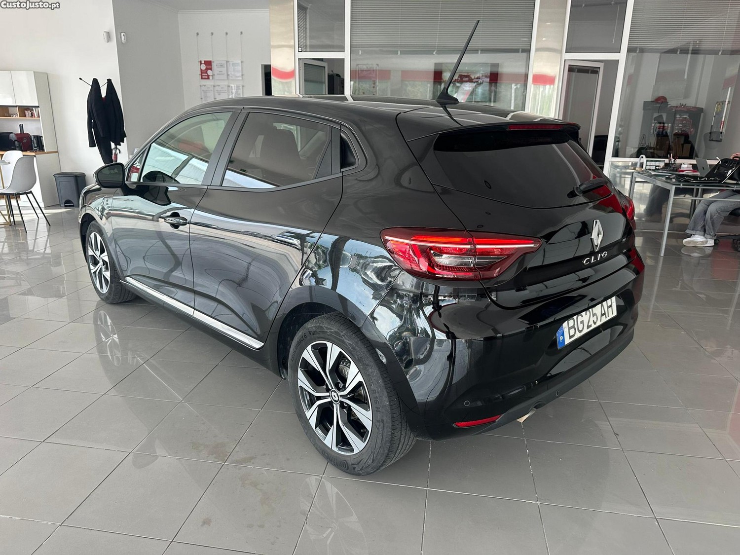 Renault Clio 1.0 TCe Evolution — fotografia 3