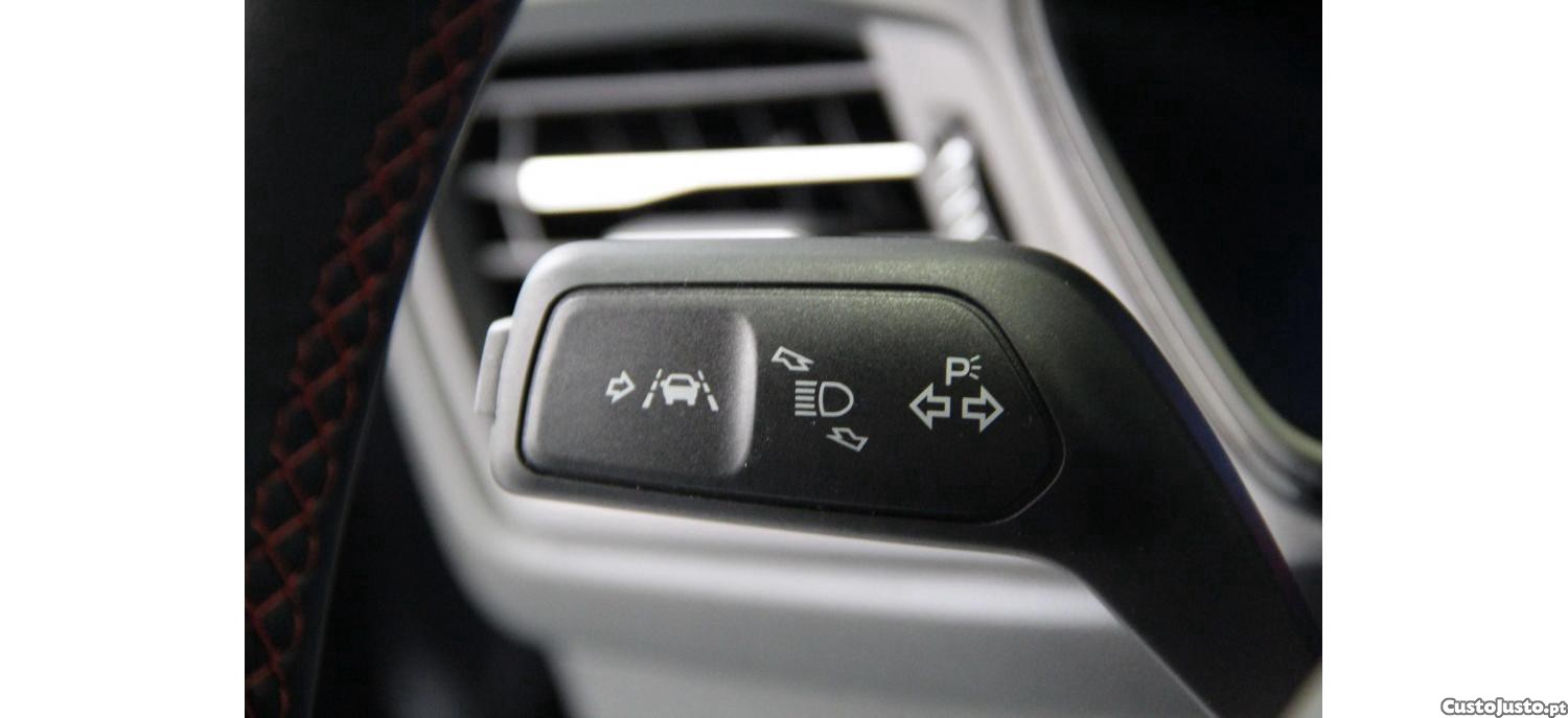Ford Focus 1.0 EcoBoost 125cv MHEV ST-Line — fotografia 3