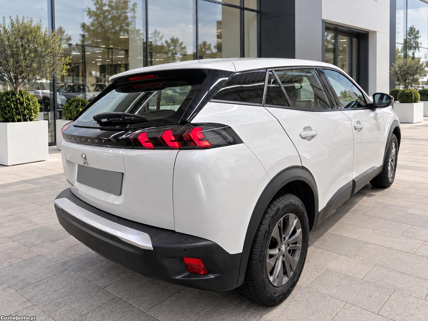 Peugeot e-2008 Active com iva - 22 — photo 3