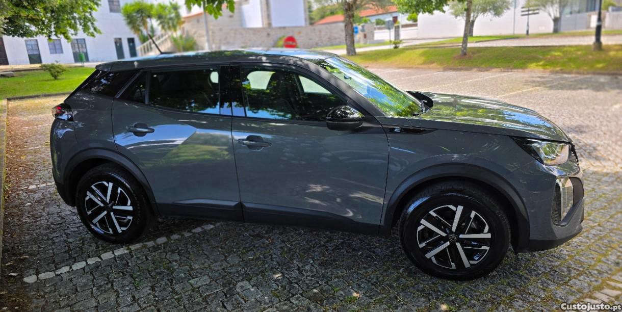 Peugeot 2008 50 kWh Active Pack — fotografia 8