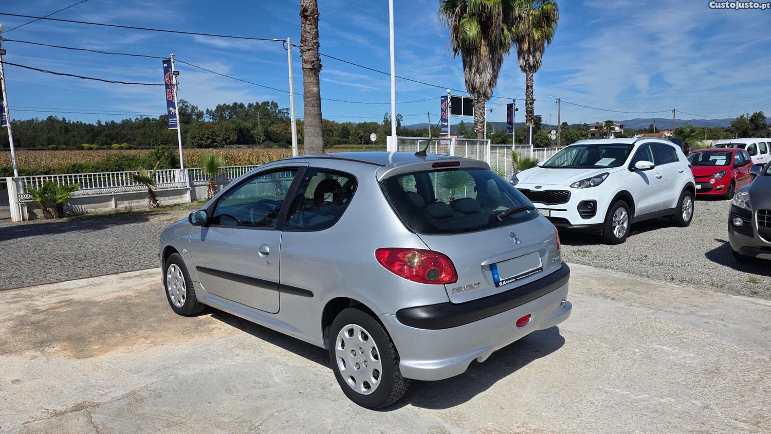 Peugeot 206 1.4 HDi 68cv — fotografia 11