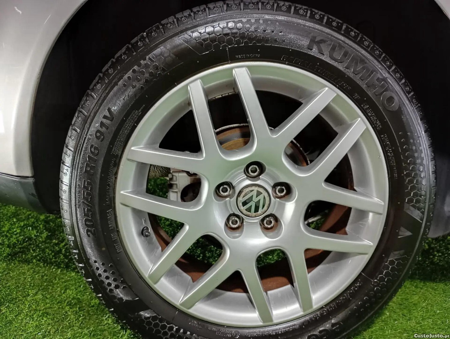 Volkswagen Golf 1.9 TDi Highline — fotografia 15