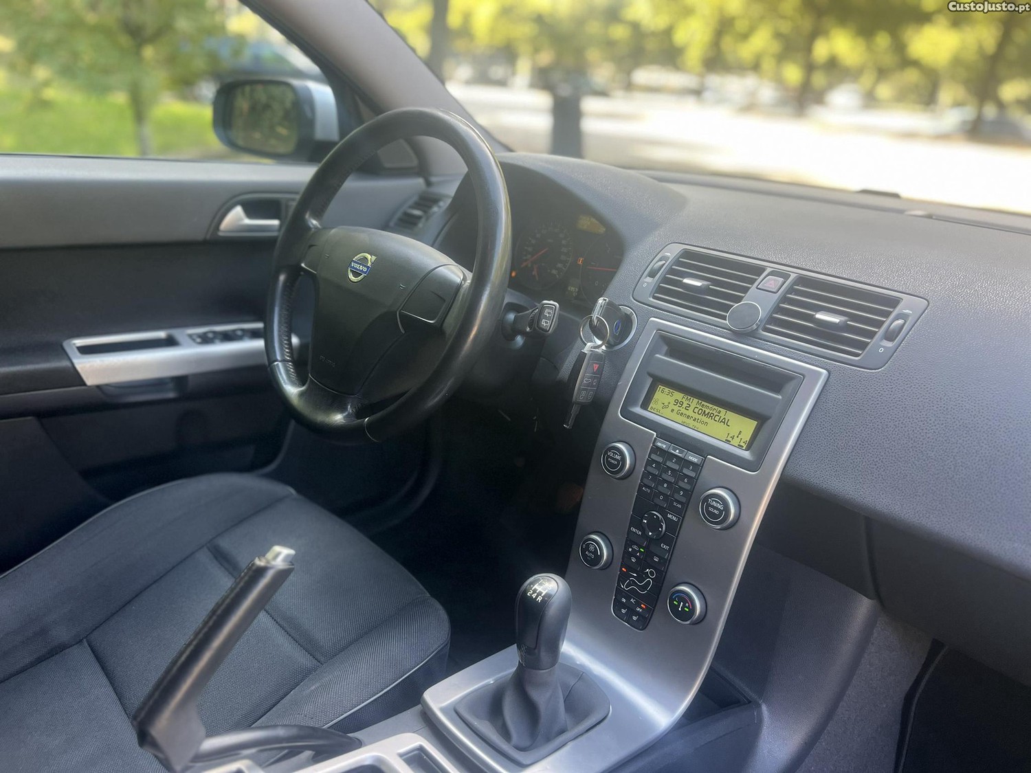 Volvo V50 Kinetic — fotografia 5