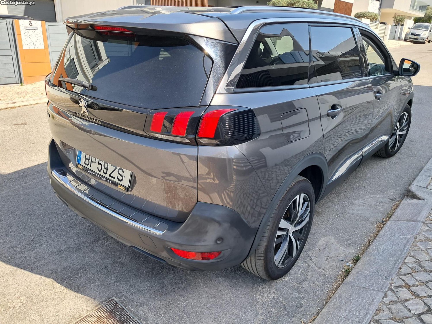 Peugeot 5008 1500 allure 7 lug — fotografia 6