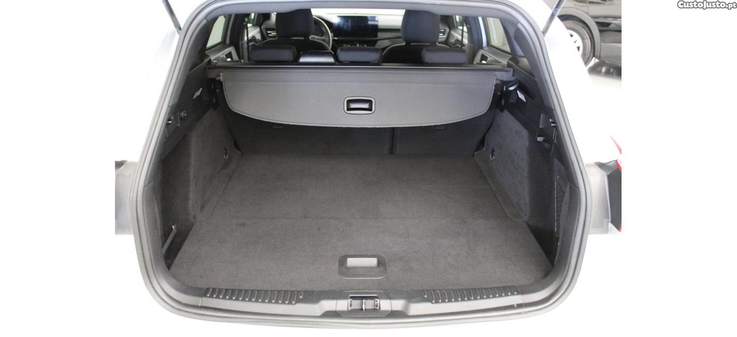 Ford Focus SW 1.0 EcoBoost MHEV ST-Line Aut. — fotografia 2