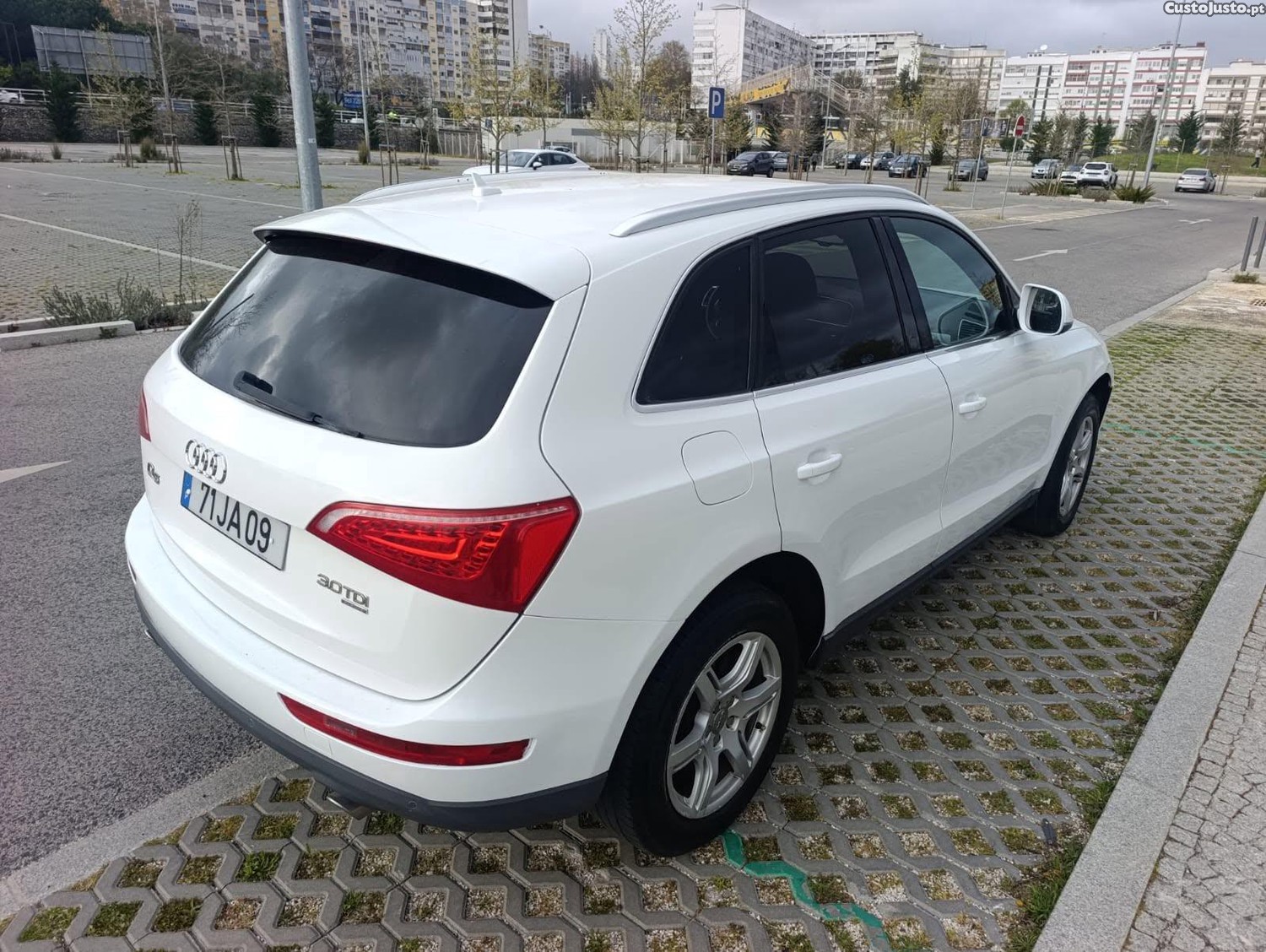 Audi Q5 3.0 TDI Quattro - 10 foto 4