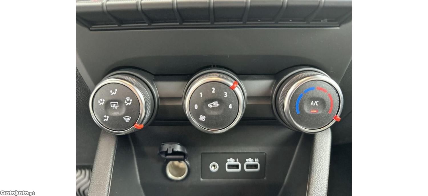 Renault Clio 1.0 Tce Evolution Bi-Fuel — fotografia 3