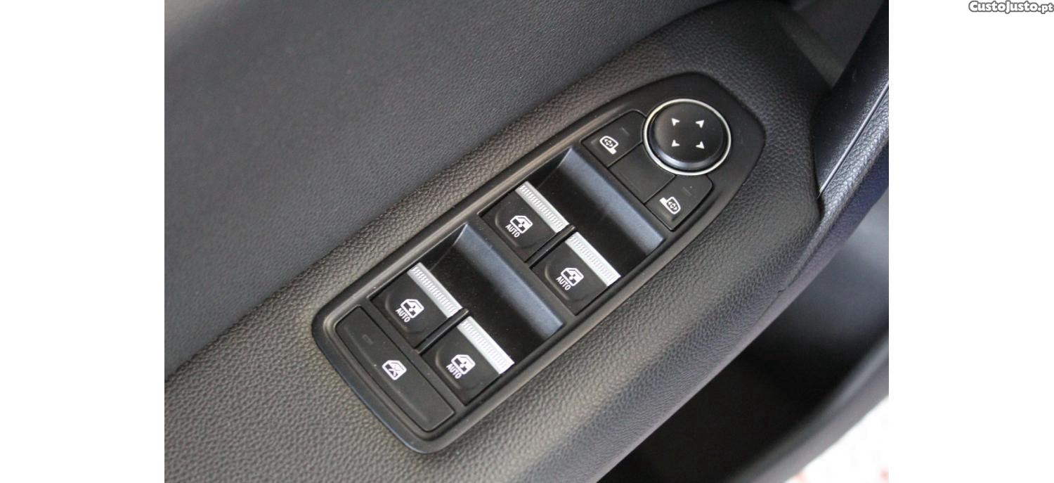 Renault Captur Intens 1.0 Tce 90cv — fotografia 4