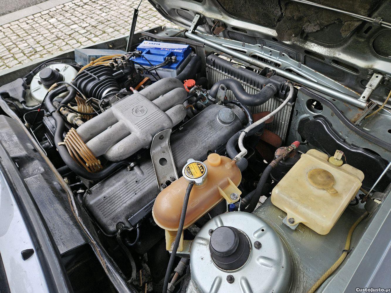 BMW 323 i — fotografia 8