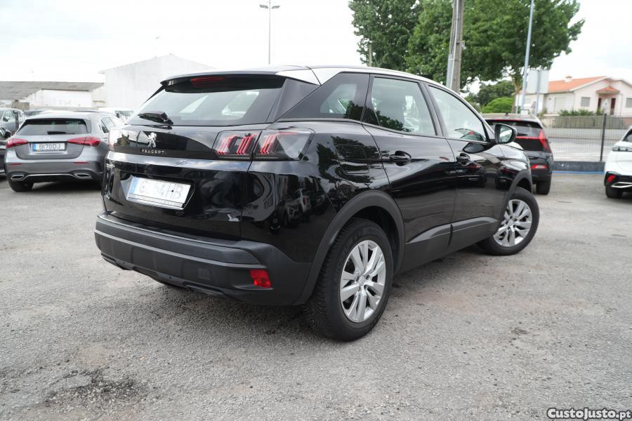 Peugeot 3008 1.2 PureTech Allure — photo 2