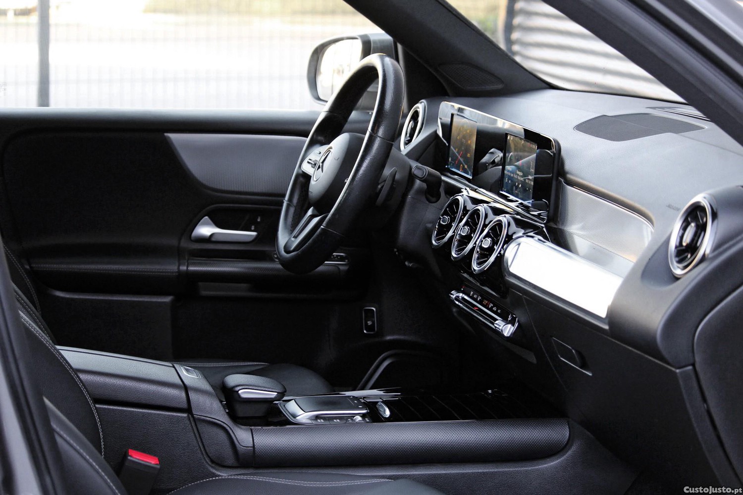 Mercedes-Benz GLB 200 d Progressive — fotografia 10