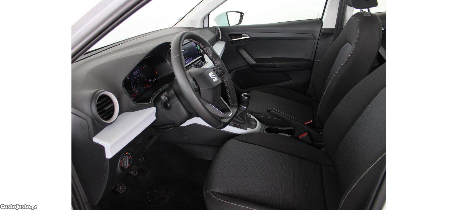 SEAT Arona 1.0 TSI Style 95cv — fotografia 16