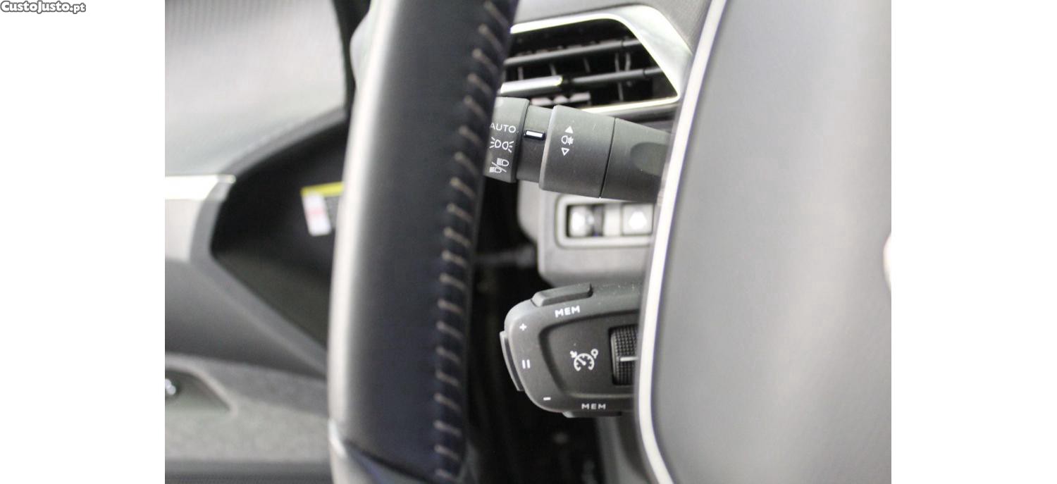 Peugeot 3008 1.2 PureTech Active Pack — fotografia 7