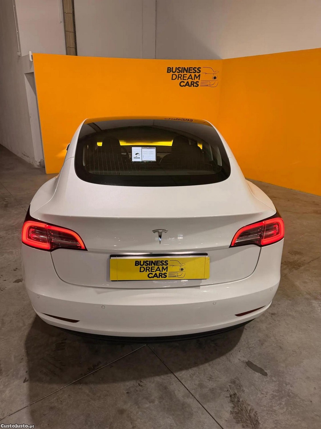 Tesla Model 3 Standard Range Plus RWD — fotografia 8