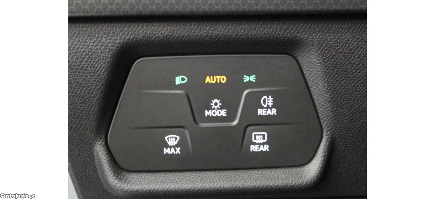 SEAT Leon 1.0 TSI Style 110cv — fotografia 4