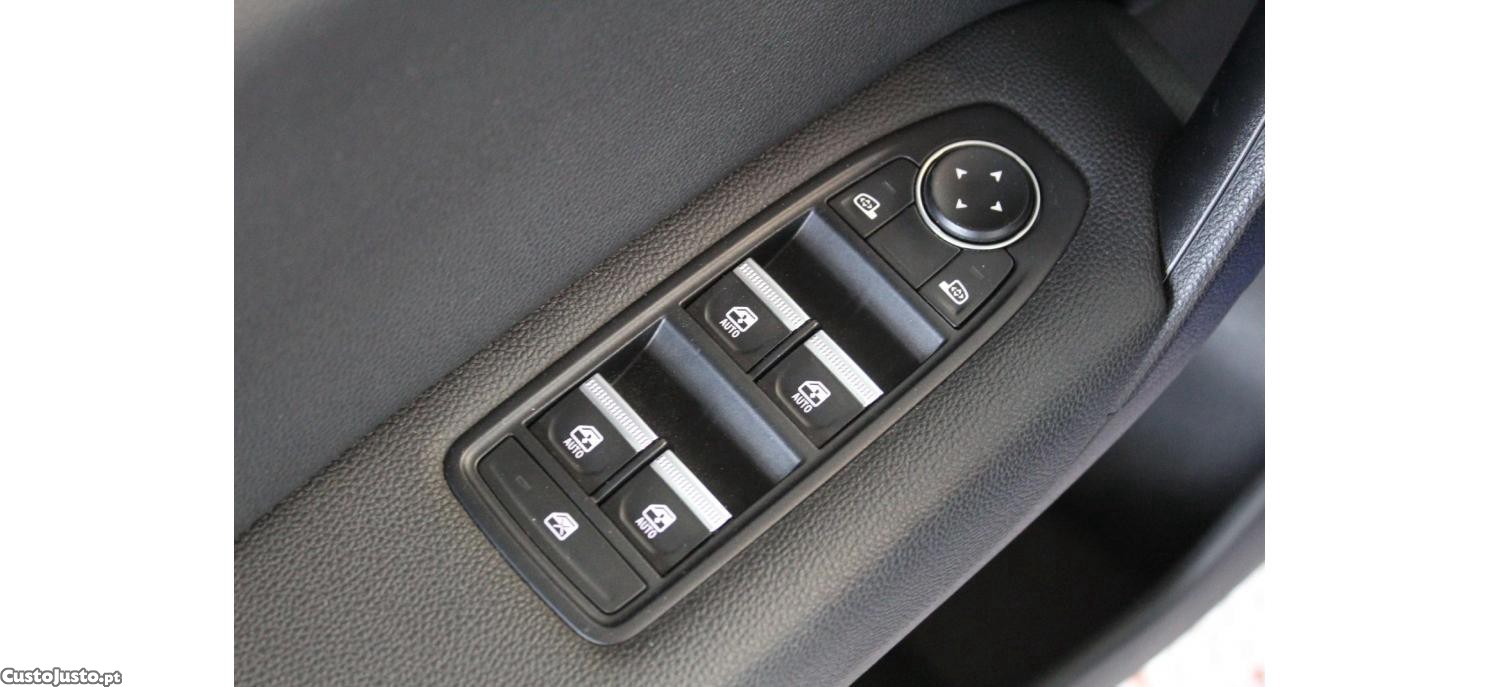 Renault Captur 1.0 Tce Techno — fotografia 3