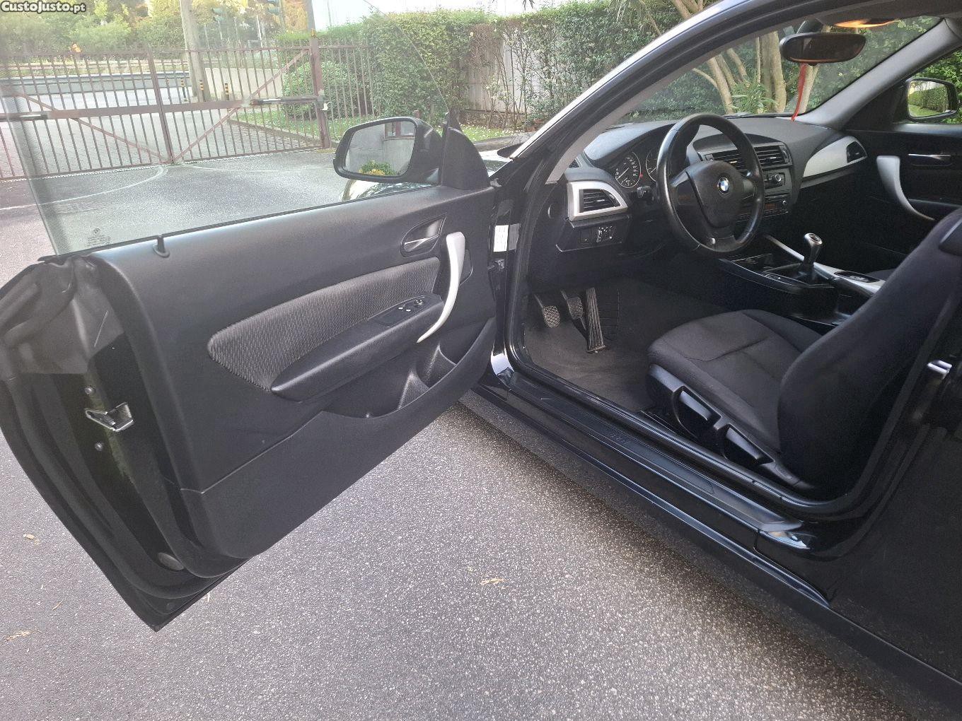 BMW 114 EfficientDynamics — fotografia 4