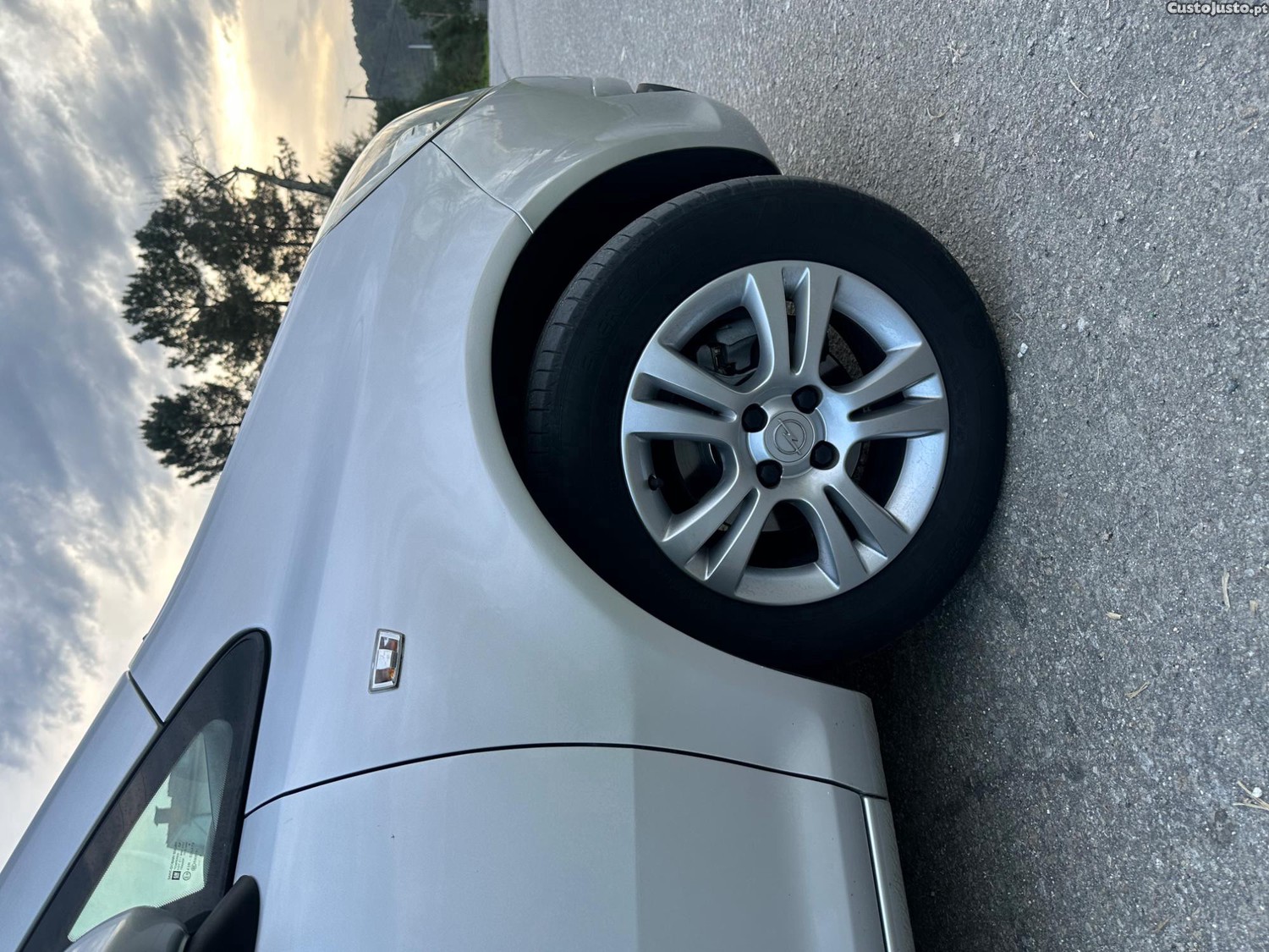 Opel Corsa 95 — fotografia 4