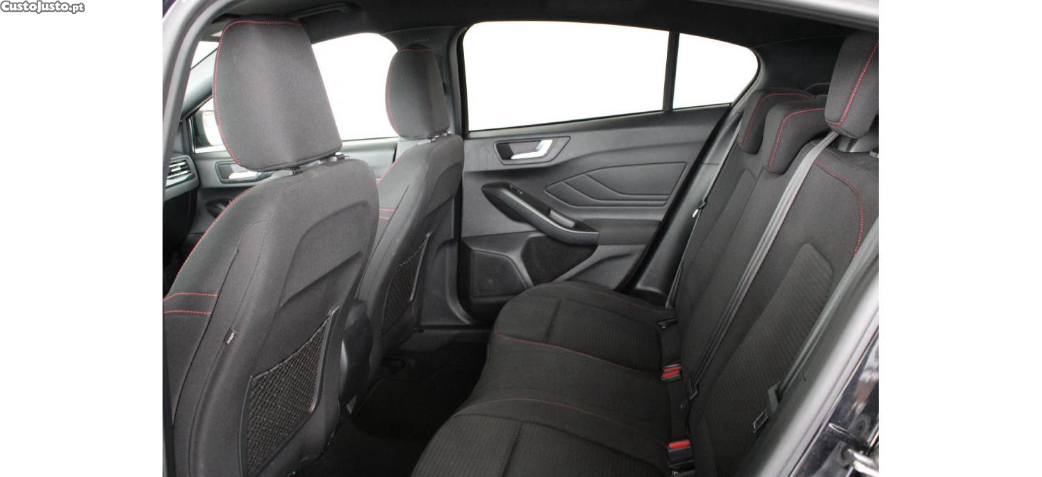 Ford Focus 1.0 EcoBoost 125cv MHEV ST-Line — fotografia 23
