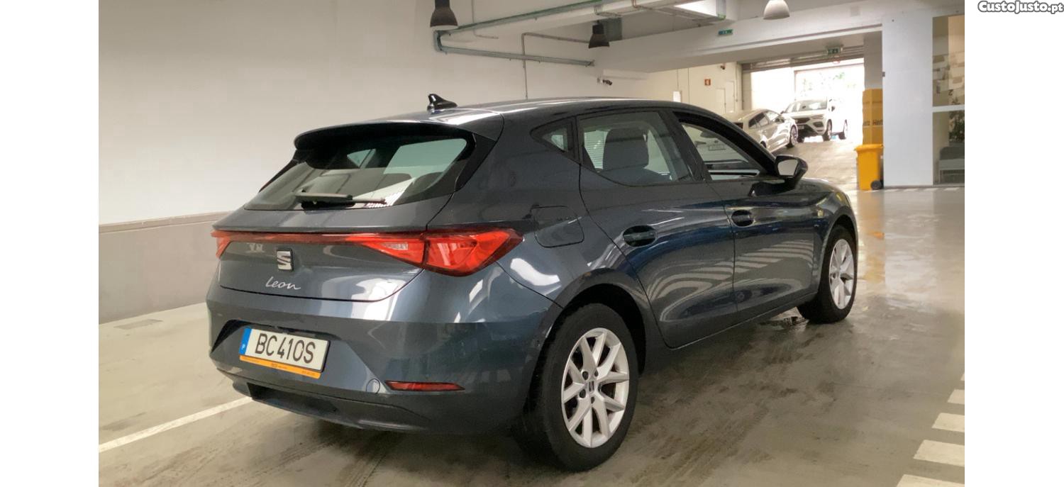 SEAT Leon 1.0 TSI Style 110cv — fotografia 17