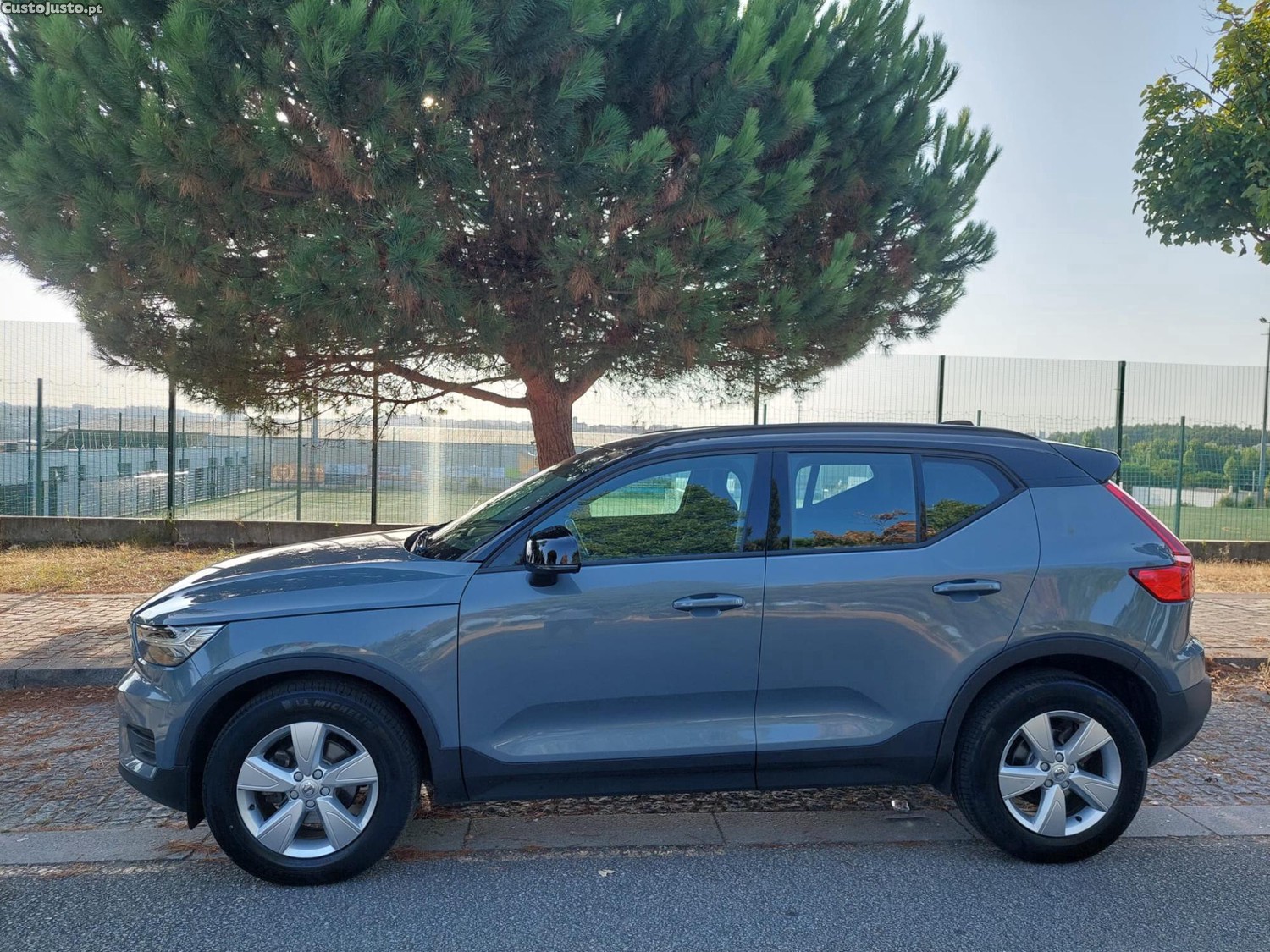 Volvo XC40 2.0 150 CV D3 Aut - 19 foto 2