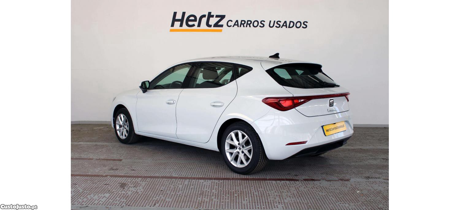SEAT Leon 1.0 TSI Style 110cv — fotografia 17