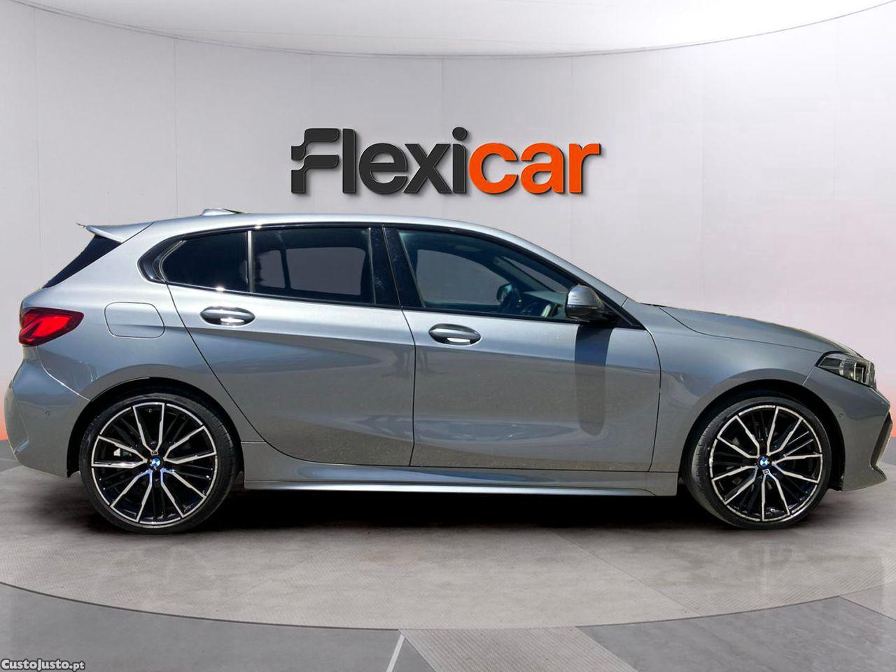 BMW 118 i Pack Desportivo M Auto — fotografia 13