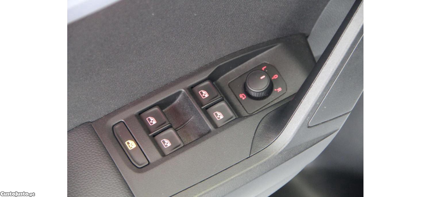 SEAT Ibiza 1.0 TSI FR 110cv — fotografia 14