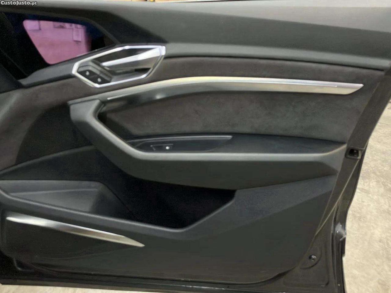 Audi e-tron Sportback 55 quattro S line — fotografia 3