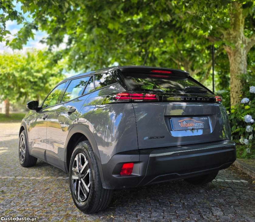 Peugeot 2008 50 kWh Active Pack — fotografia 6