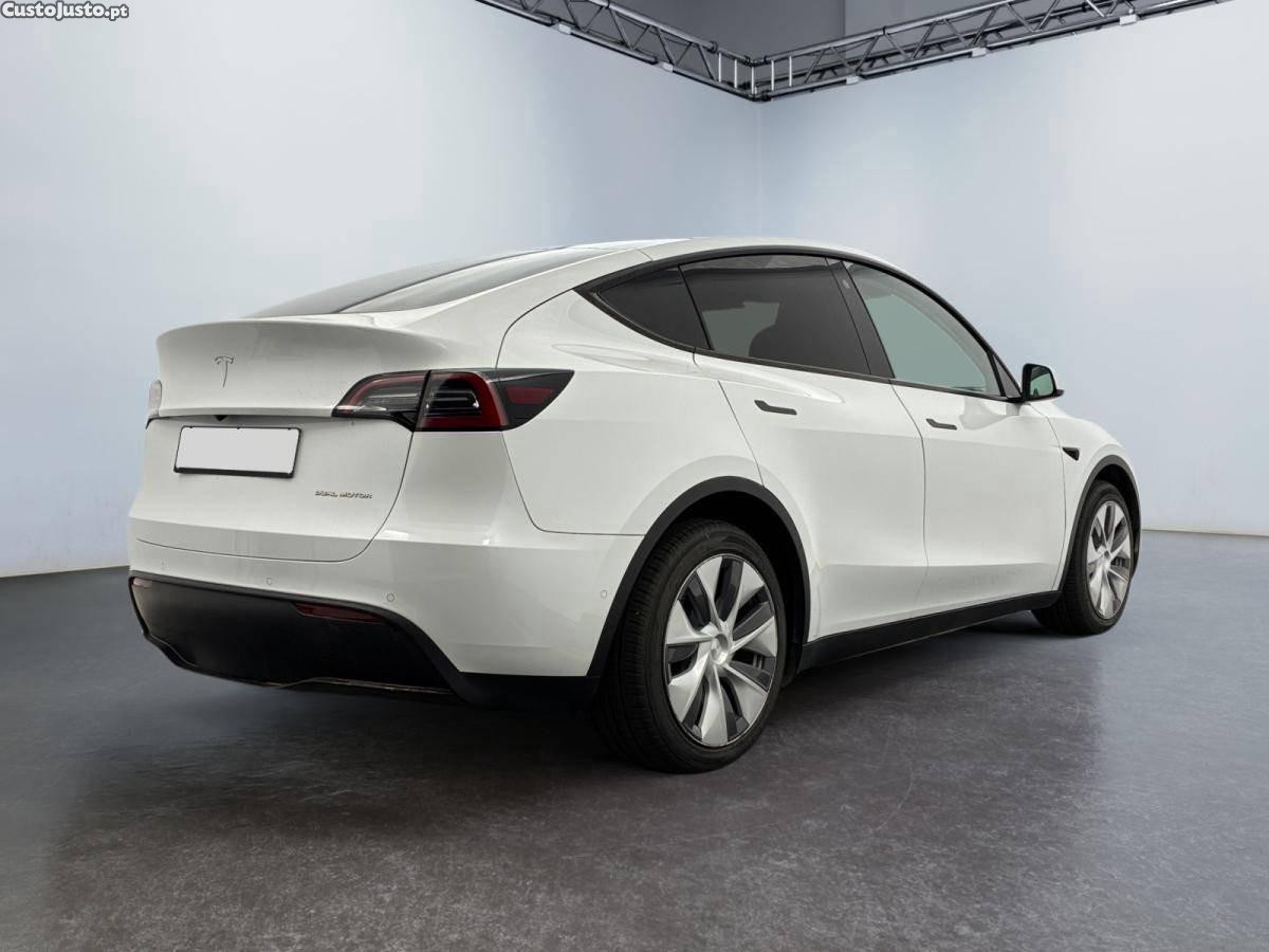 Tesla Model Y Long Range Dual Motor AWD - 22 foto 2