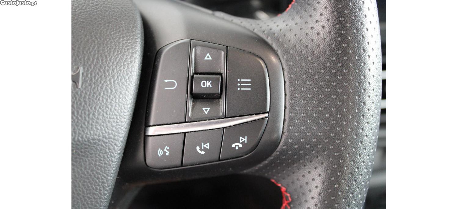 Ford Focus 1.0 EcoBoost MHEV ST-Line X — fotografia 8