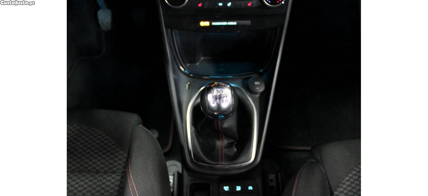 Ford Puma 1.0 EcoBoost MHEV ST-Line X Vivid Ruby Edition — fotografia 8