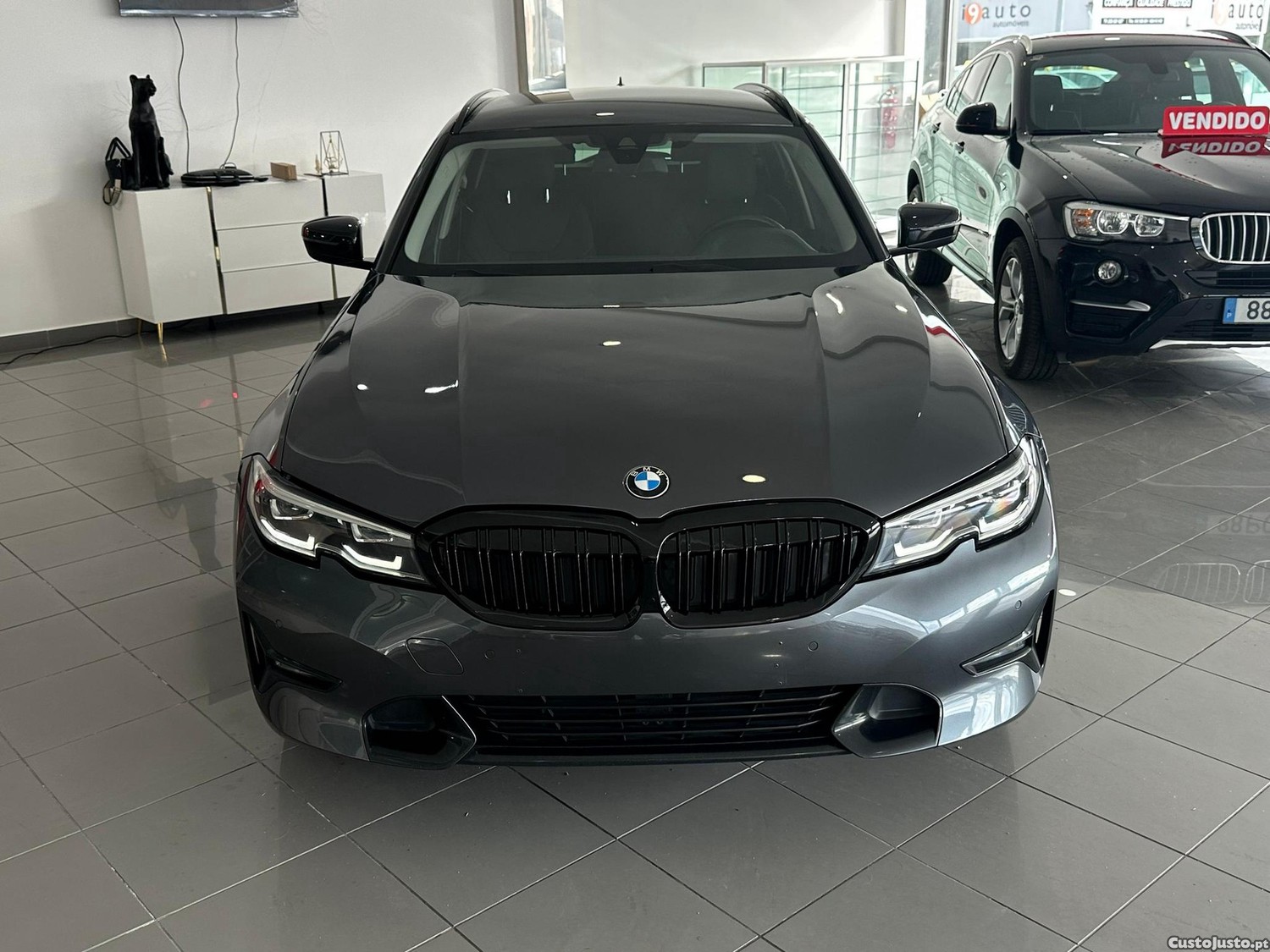 BMW 318 d Touring Line Luxury Auto — fotografia 23