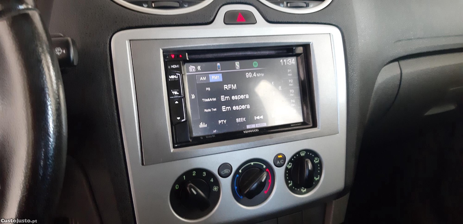 Ford Focus SW Trend 1.6 TDCI 90 CV - 07 — photo 4